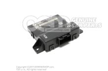 Diagnosis interface for data bus (Gateway) 8U0907468AT (2)